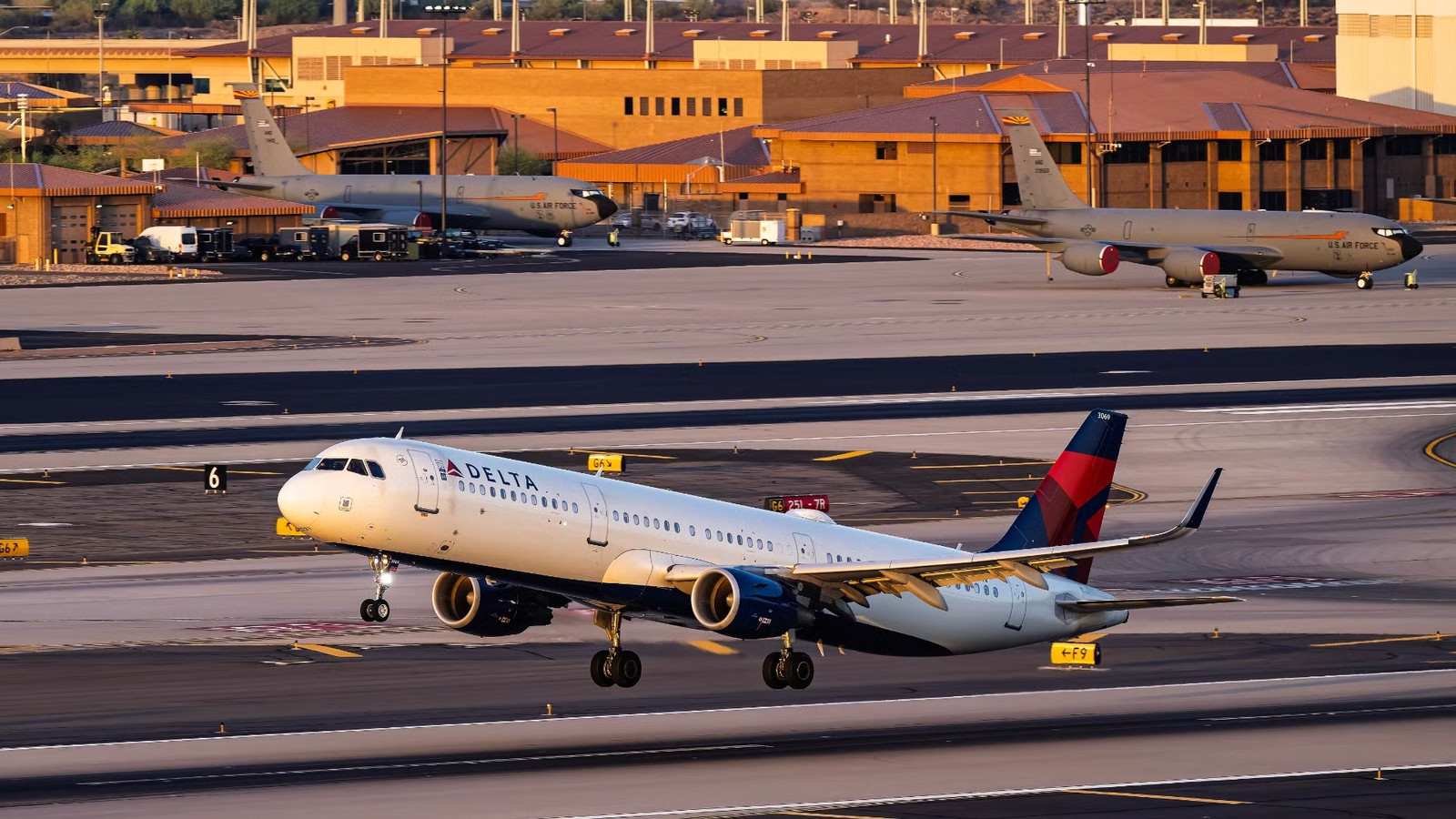 FAA Probes Close Call After Two Delta Jets Cross Paths In Atlanta