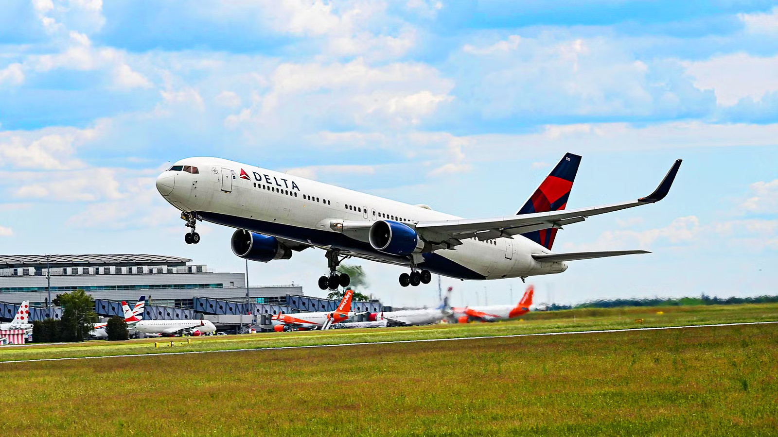 The Widebody Quietly Replacing The Boeing 767 On Delta Air Lines' Transatlantic Routes