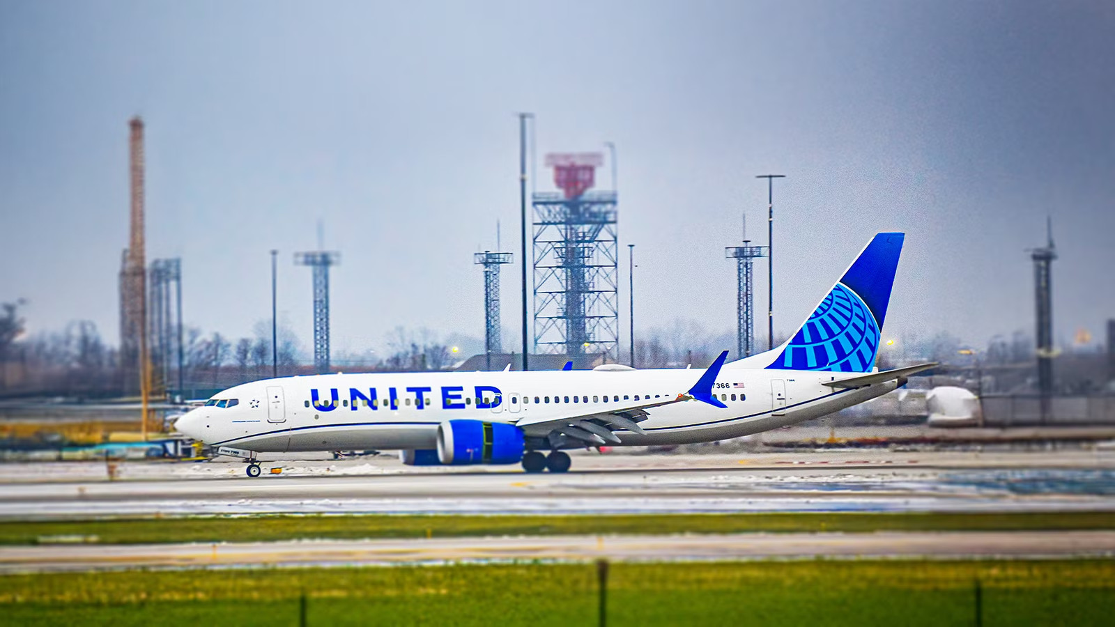 Why United Airlines' New Guam Boeing 737 MAX 8s Include A Row That Collapses Into A Medevac Stretcher