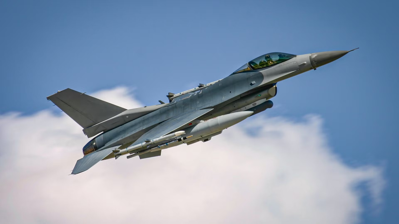 5 Reasons NATO Air Forces Are Retiring Fighter Jets Long Before Airframes Wear Out