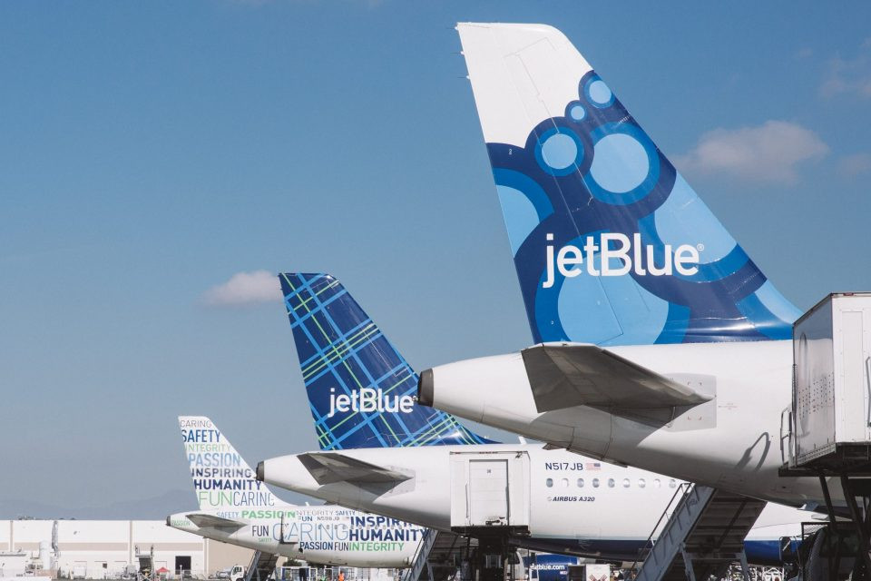 JetBlue’s acquisition of Spirit’s LaGuardia slots gets tentative nod from US FAA