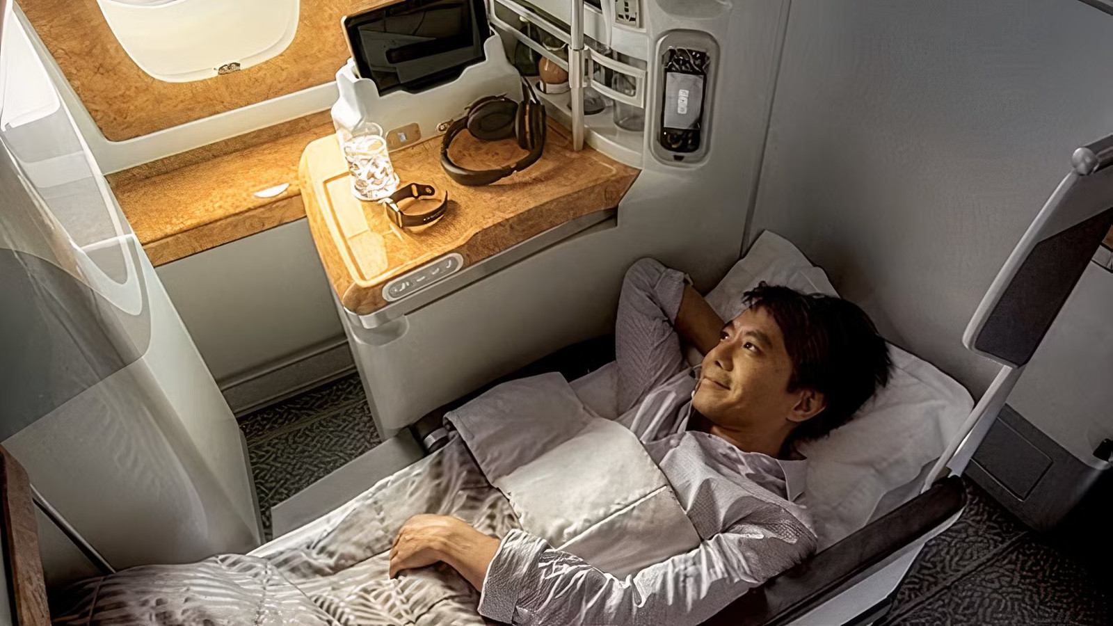 Here's How Much A Business Class Ticket On Emirates' Airbus A380 Actually Costs In 2026