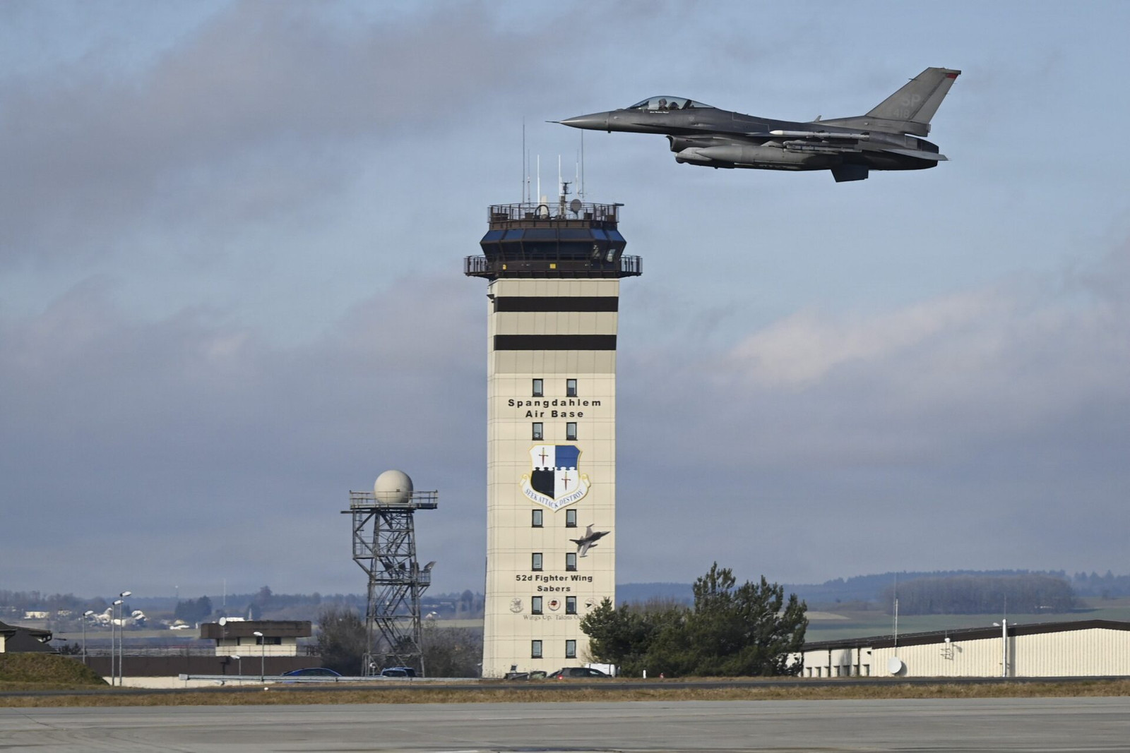F-16 crashes near Spangdahlem Air Base in Germany, pilot ejects