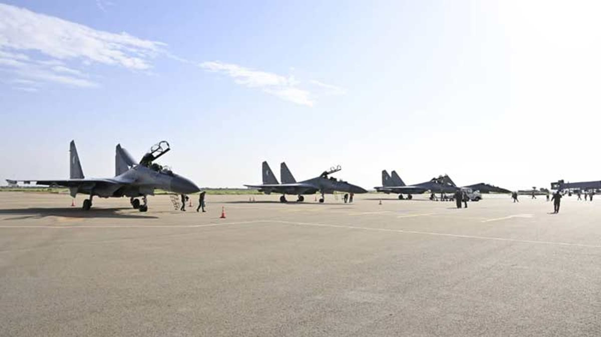 Algeria sends four Su-30 fighters and tanker to Niger after coup attempt