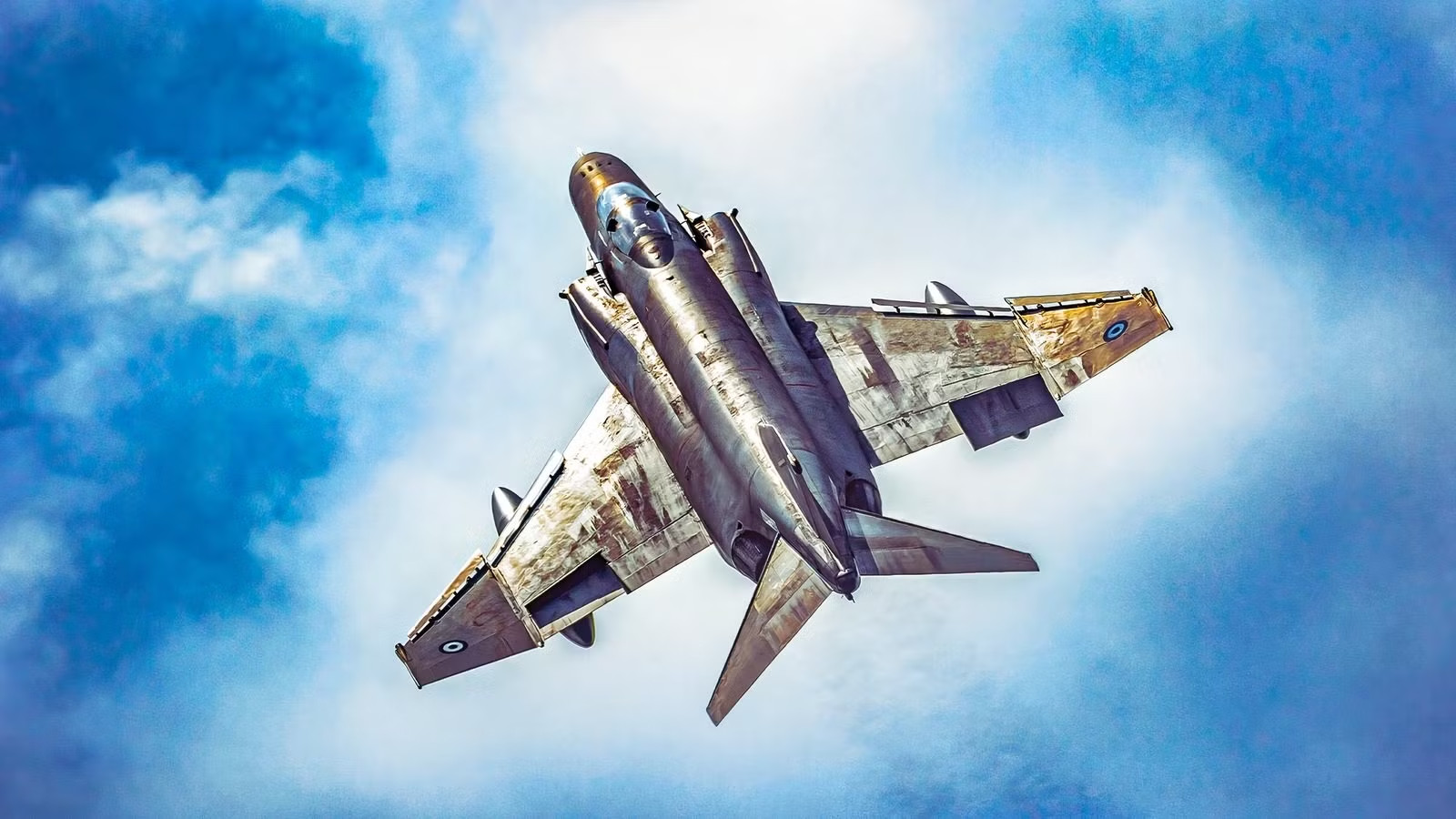 6 Military Aircraft That Struggled In Early Combat But Became Wartime Legends