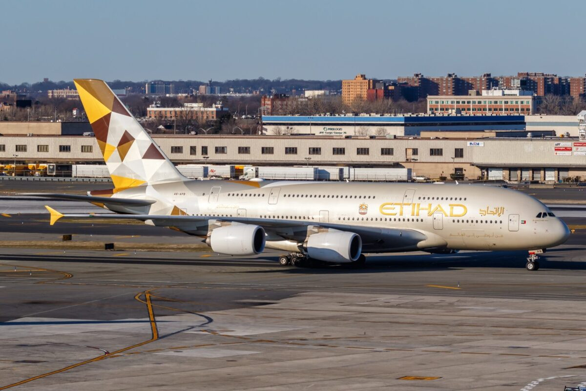Final Etihad Airbus A380 stored during the pandemic returns to Abu Dhabi