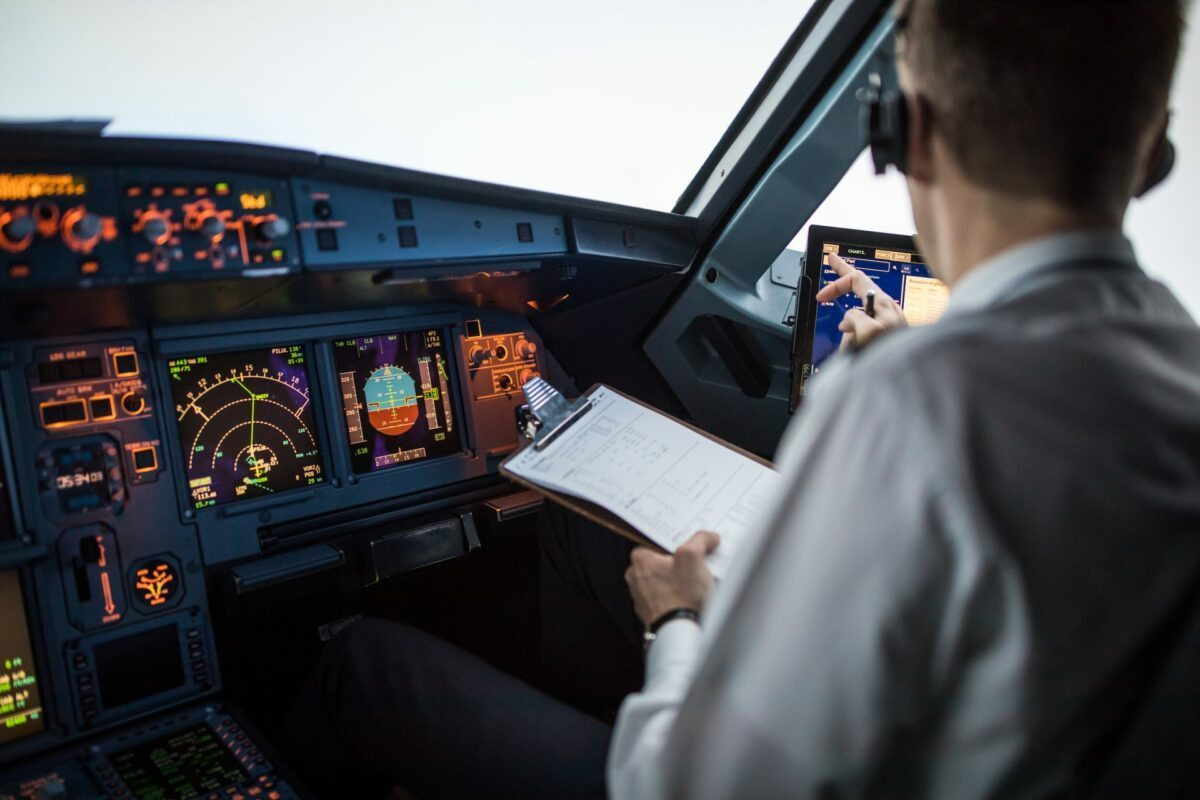 FAA Reinstates Flight Deck Training for ATCs