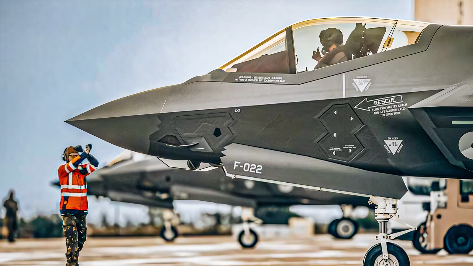Is It True That US Air Force Pilots With The Highest Ranks Earn Less Than Commercial Pilots?