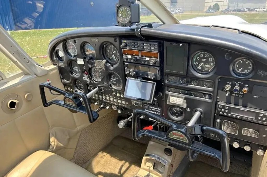 This 1964 Piper PA-28-235 Cherokee Pathfinder Is a Well-Conditioned ‘AircraftForSale’ Top Pick
