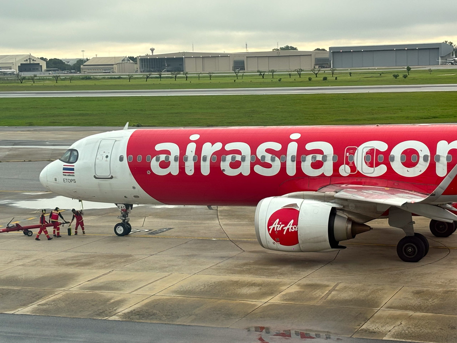 AirAsia seeks $1 billion financing to restructure debts, strengthen balance sheet