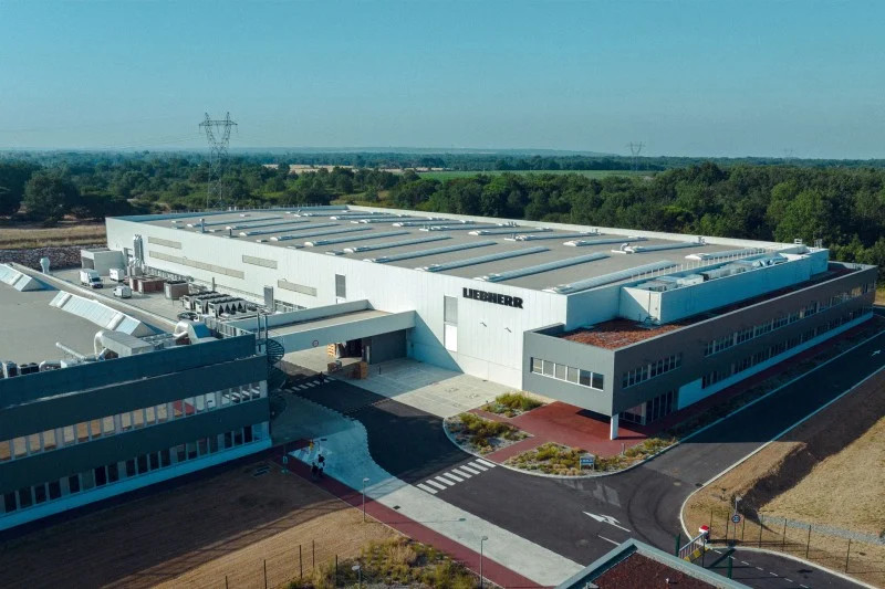 Liebherr invests €40 million in Campsas aerospace site