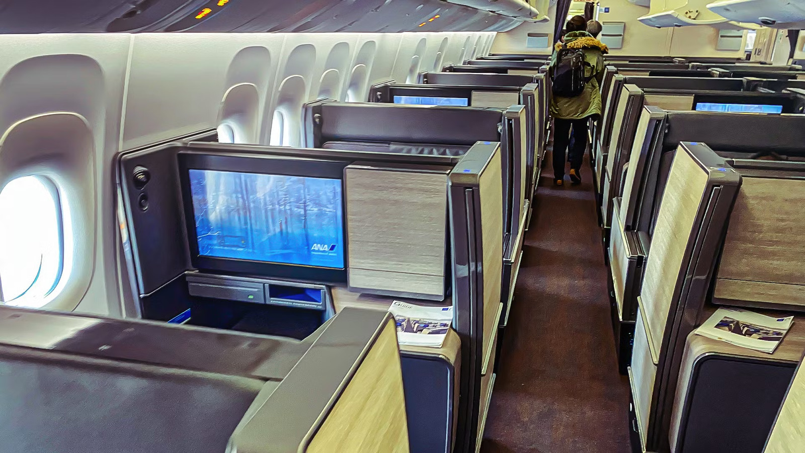 This Airline's Business Class Has A Wider Bed Than Award-Winning Qatar Airways' Qsuite