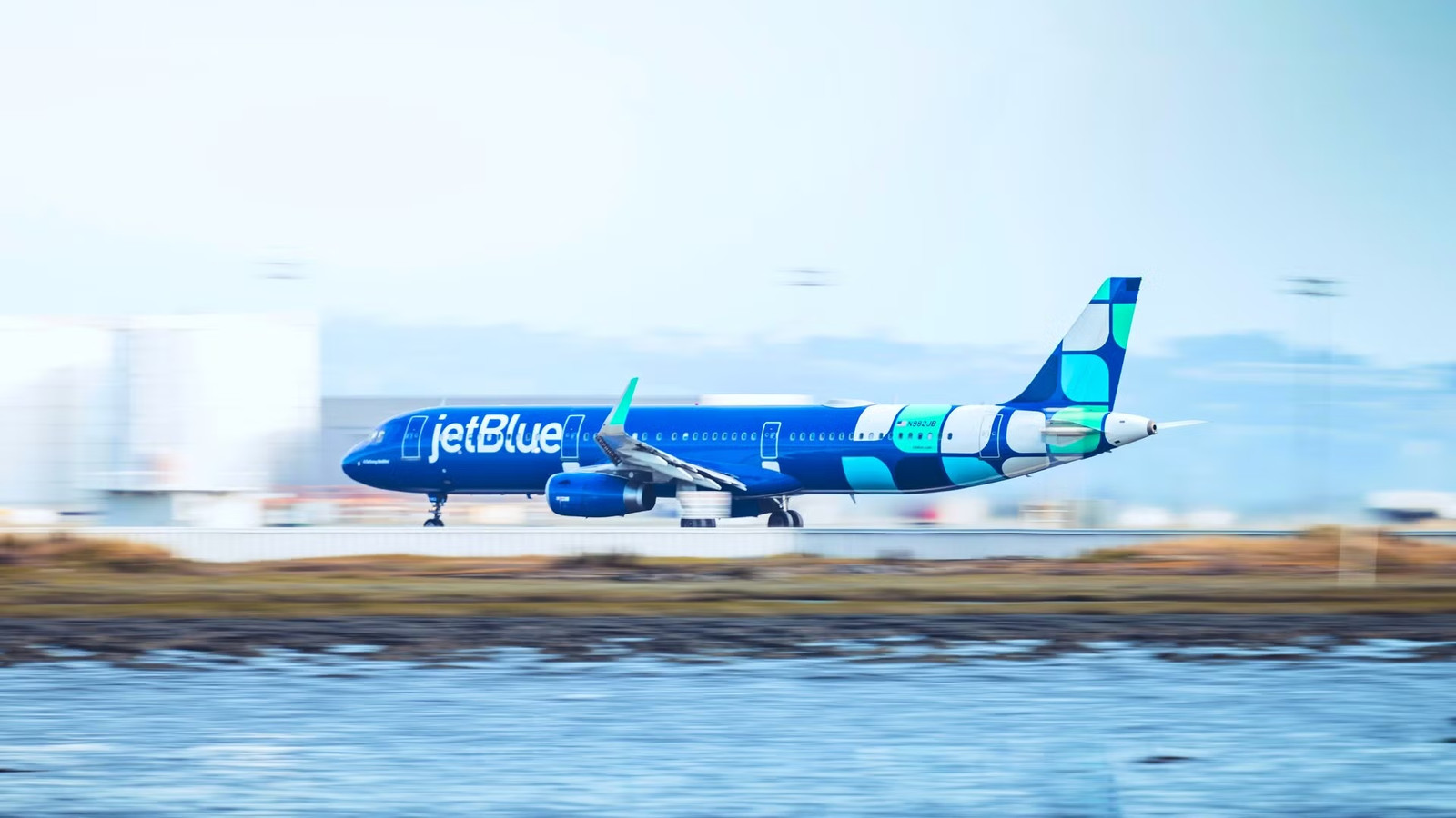JetBlue Officially Unveils BlueFirst First Class While Slashing Economy Legroom By 2.3 Inches