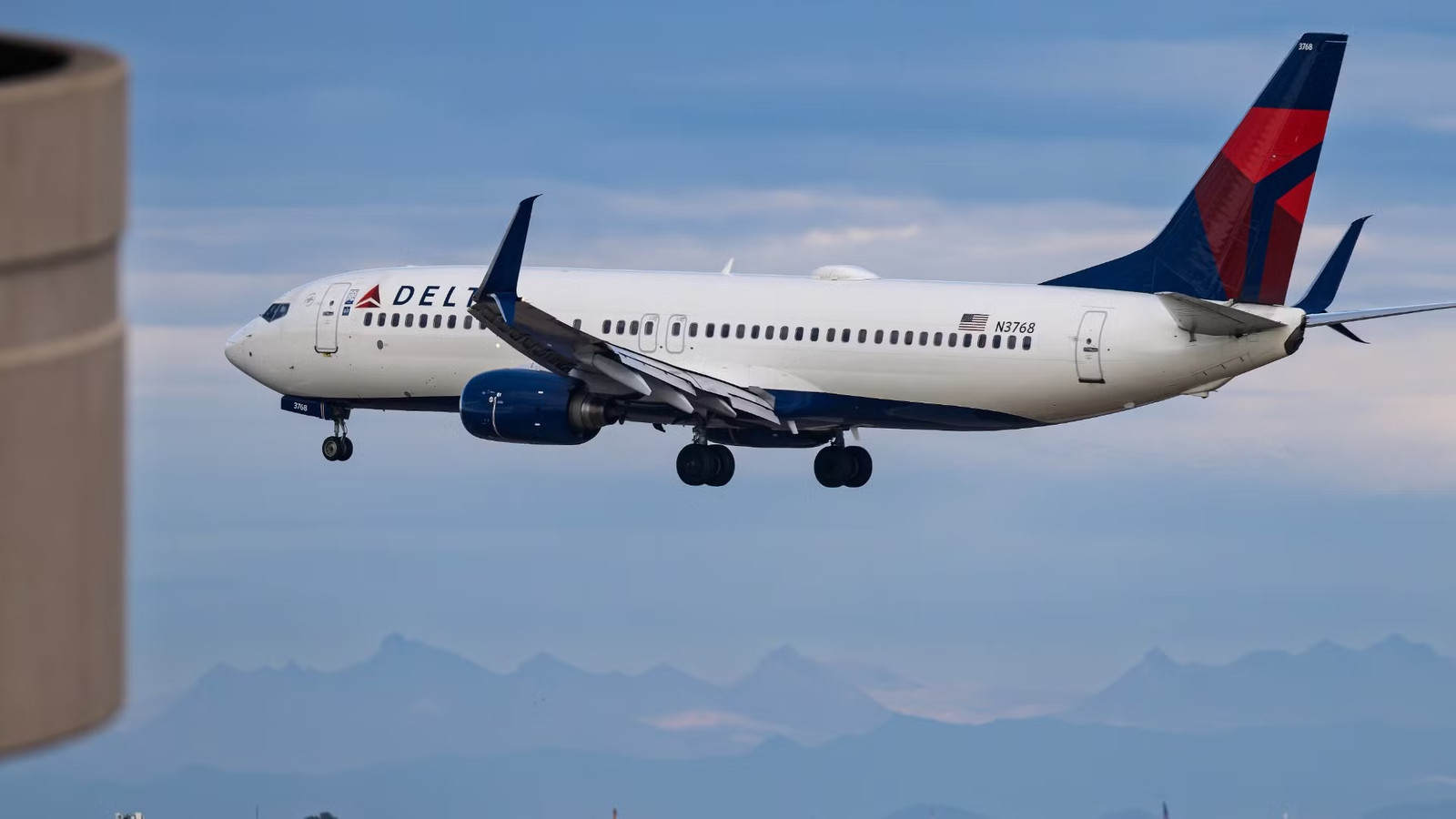 "Pretty Traumatic": Delta Boeing 737 Drops To 9,000 Feet As Oxygen Masks Deploy