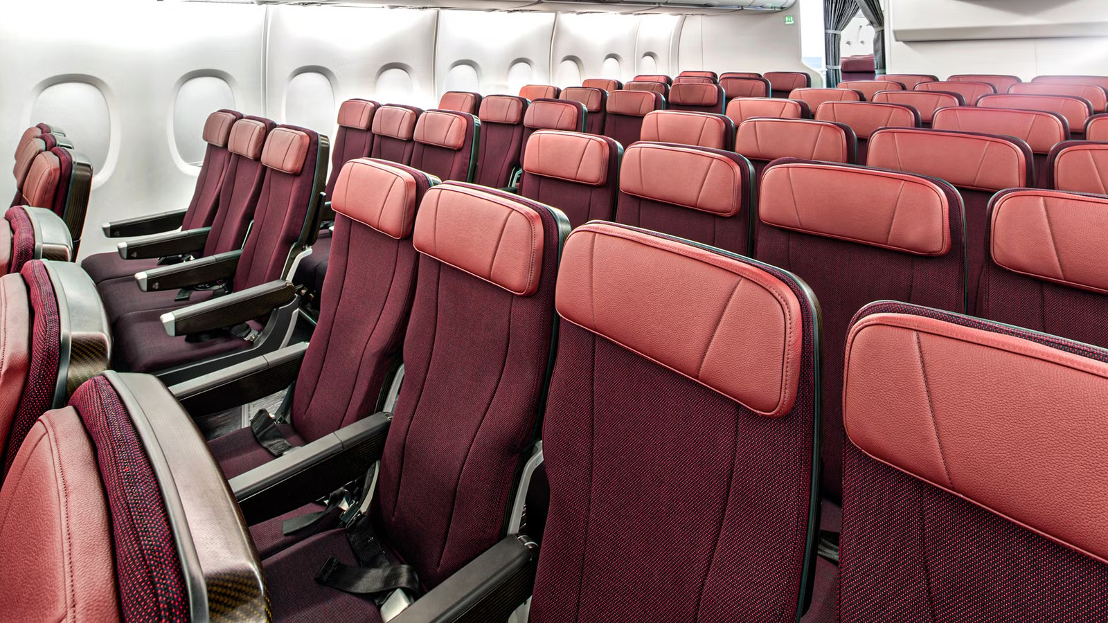 Qantas' Airbus A380 Hides 12 Crew Bunks Under Economy, And Seat 70D Is Their 2nd Way Out
