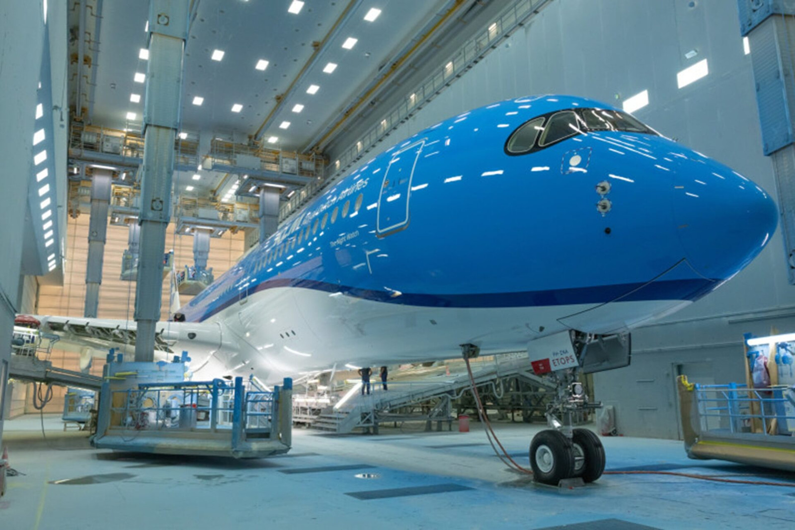 KLM’s first A350-900 completes its first flight