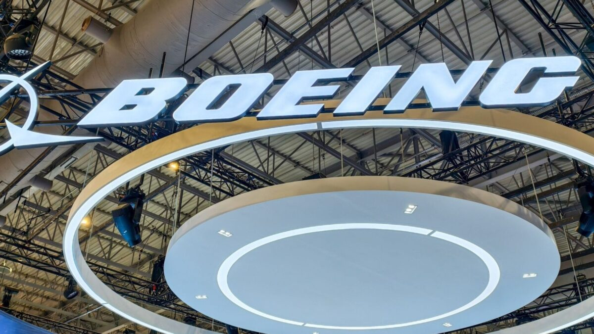 Boeing Q3 2026 results: record backlog, 737-7 and 737-10 certified, loss narrows