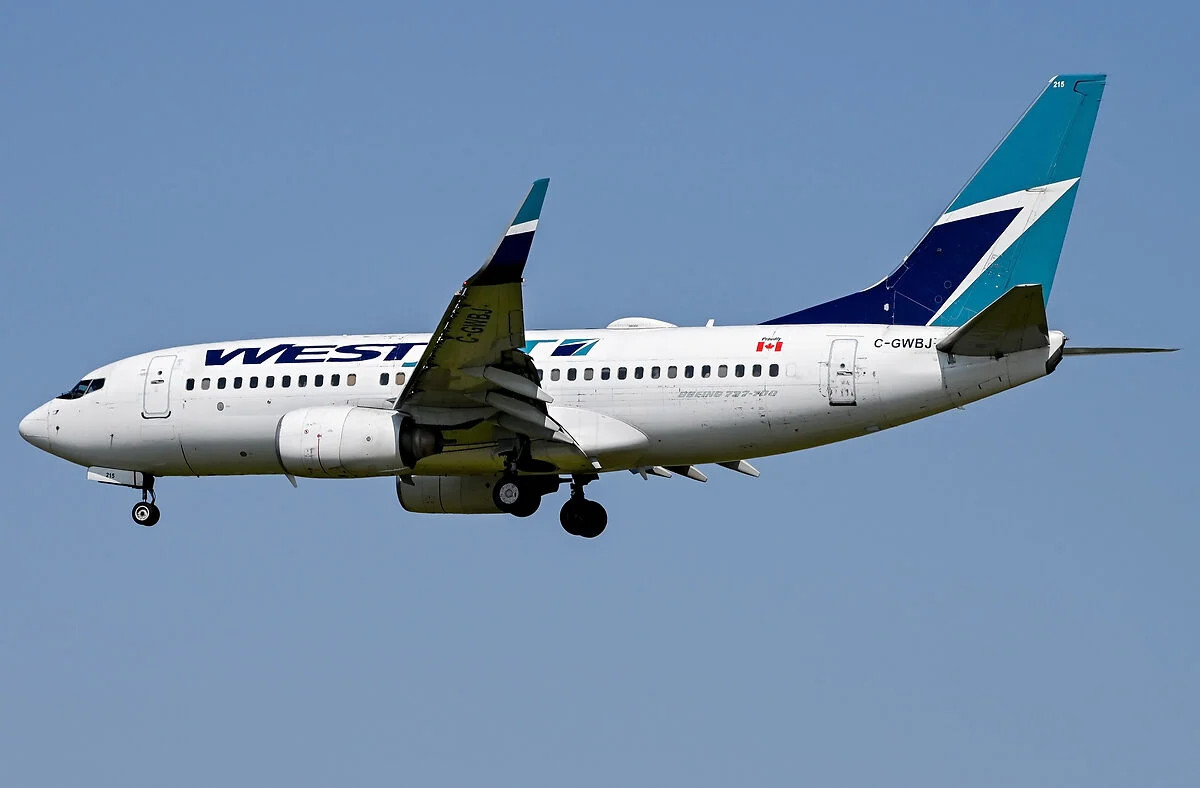 FTAI buys 27 Boeing 737-700s from WestJet