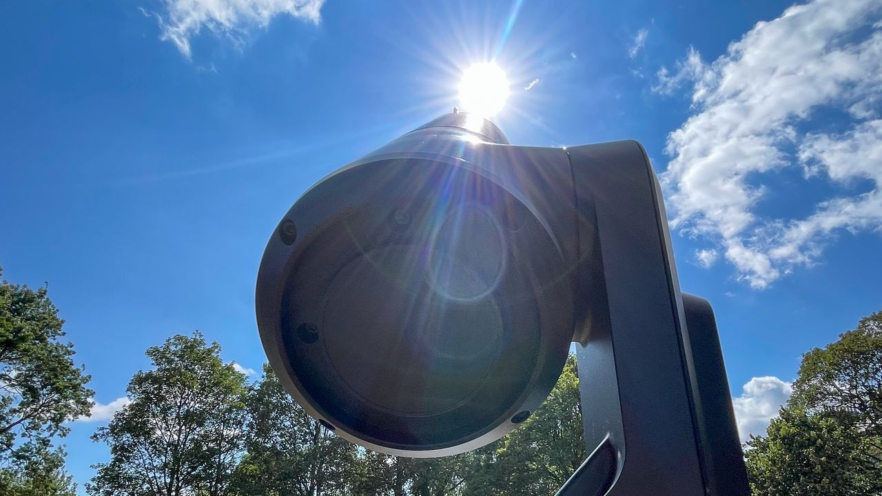 How to safely observe eclipses and the solar surface with a smart telescope