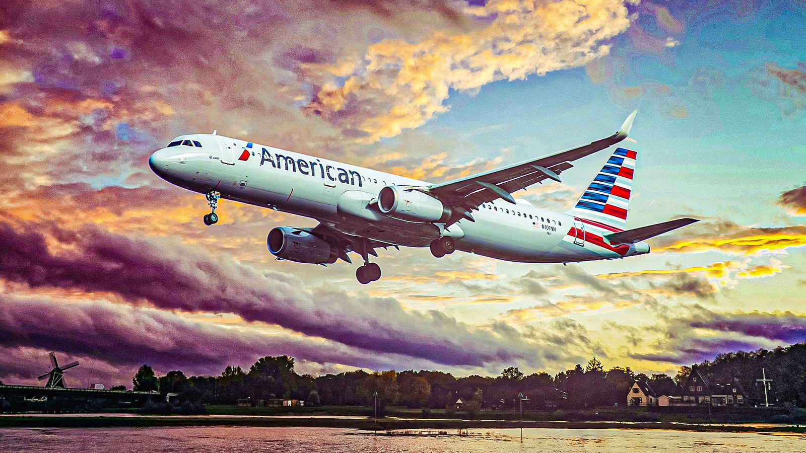 '4 To 5 Passengers Burned': Laptop Catches Fire On American Airlines Flight