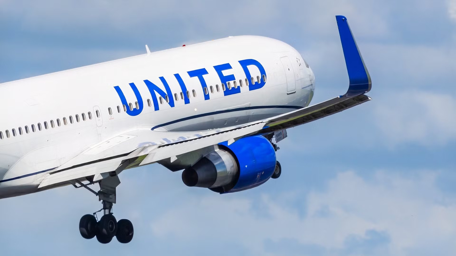 United Airlines Launches 12 New Nonstop Routes From This Major Hub: See Full List Now