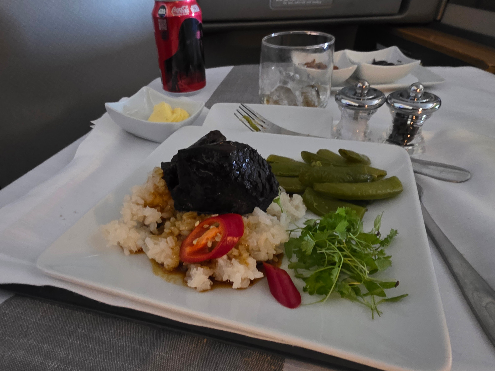 American Airlines Is Finally Getting Better Food Out Of Heathrow As DO & CO Takes Over London Flights Permanently [Roundup]