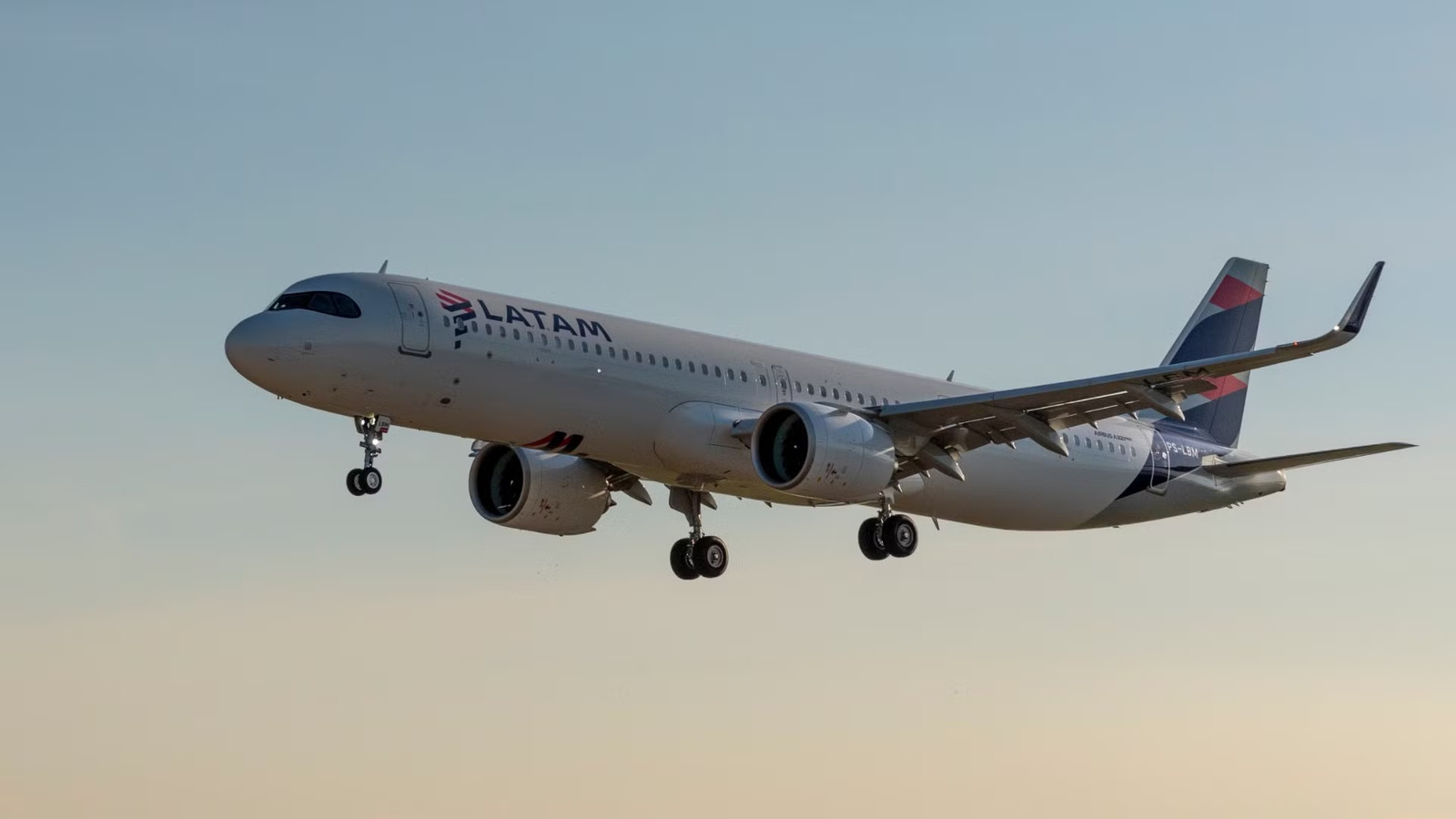 LATAM Ready For 11 New A321neos, E195-E2s With $505 Million Financing Deal