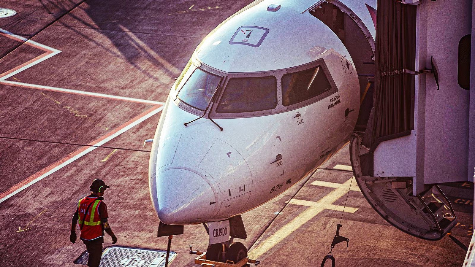 The Quiet FAA Program That Could Shave A Year Off Becoming An Airline Pilot