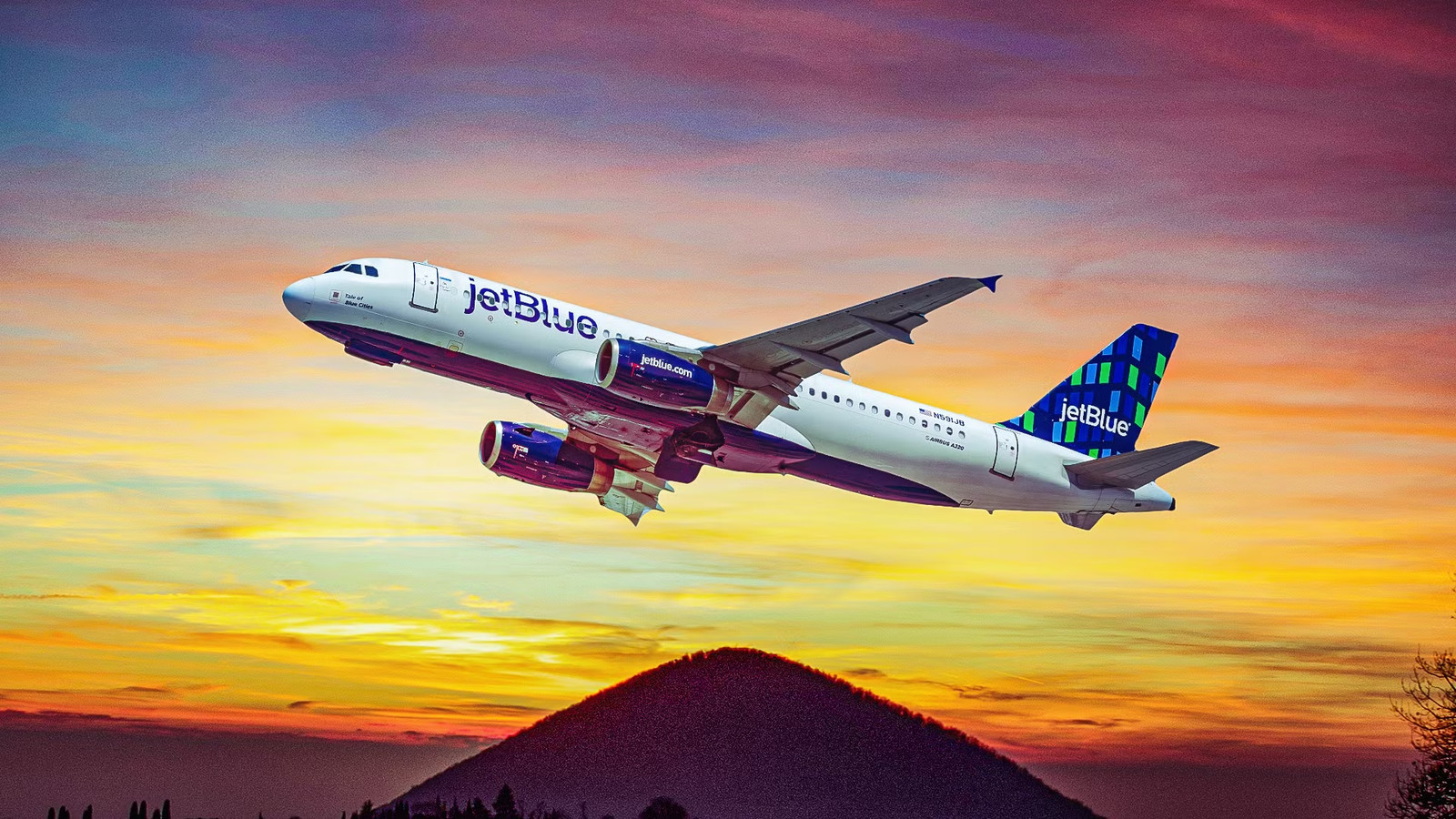 JetBlue Creditors Call In Restructuring Experts As Shares Plummet To All-Time Low