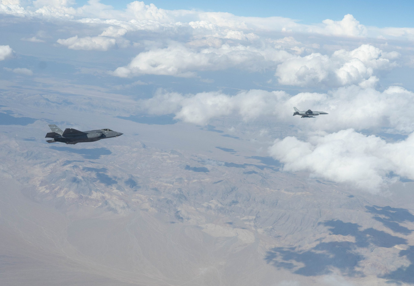 USAF plans initial buy of 500 uncrewed fighters, Anduril and General Atomics to compete for specific quantities