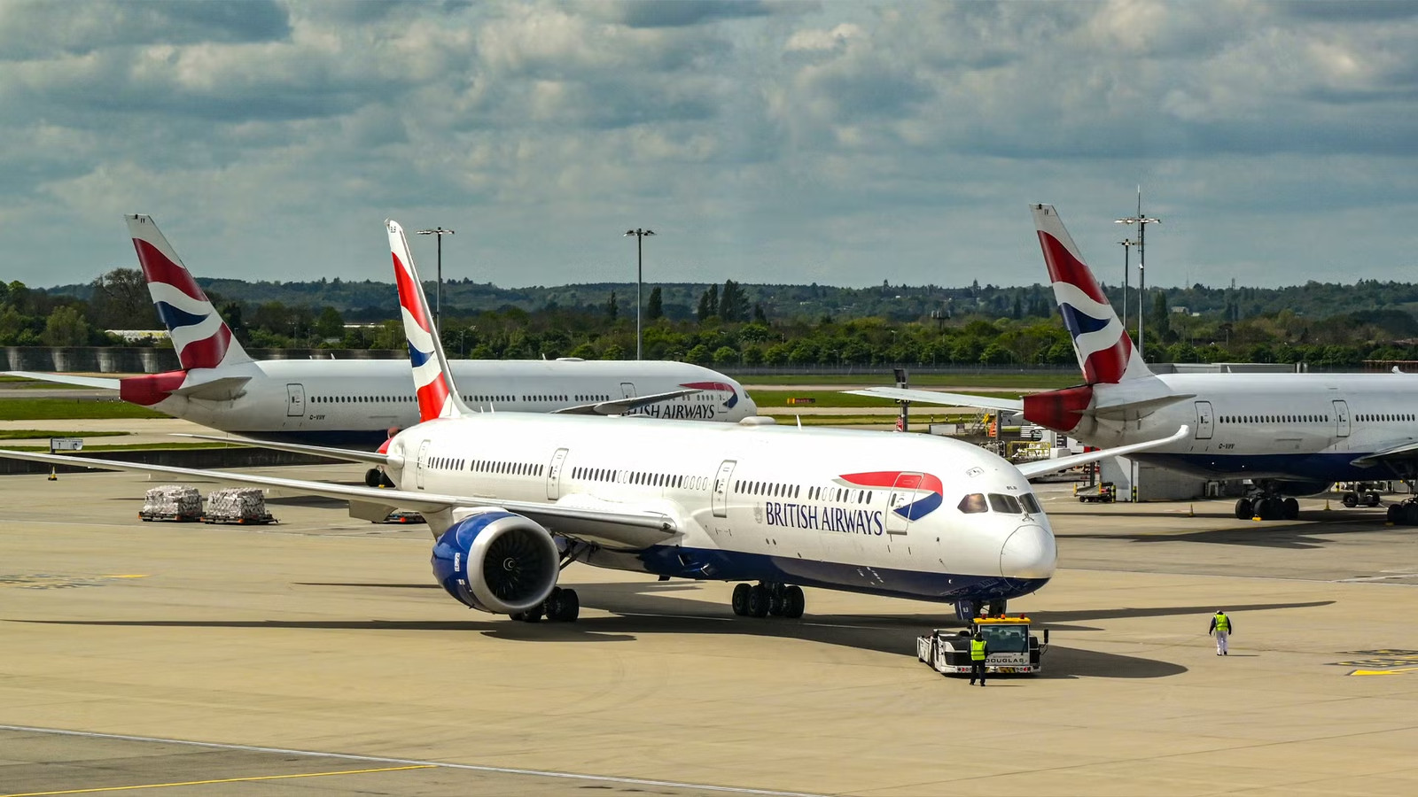 How The Boeing 787-10 Dreamliner Quietly Moved In On Routes Once Owned By The Airbus A350