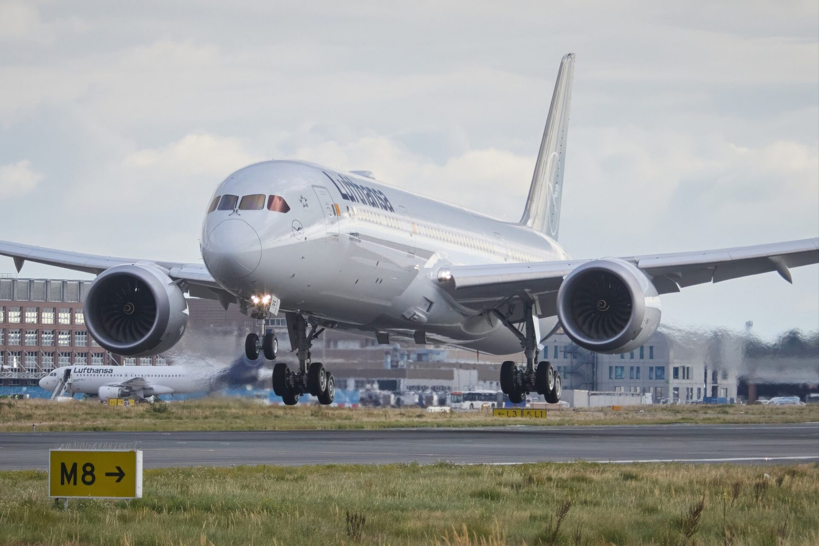 Lufthansa Group goes full throttle for Japan in summer 2027