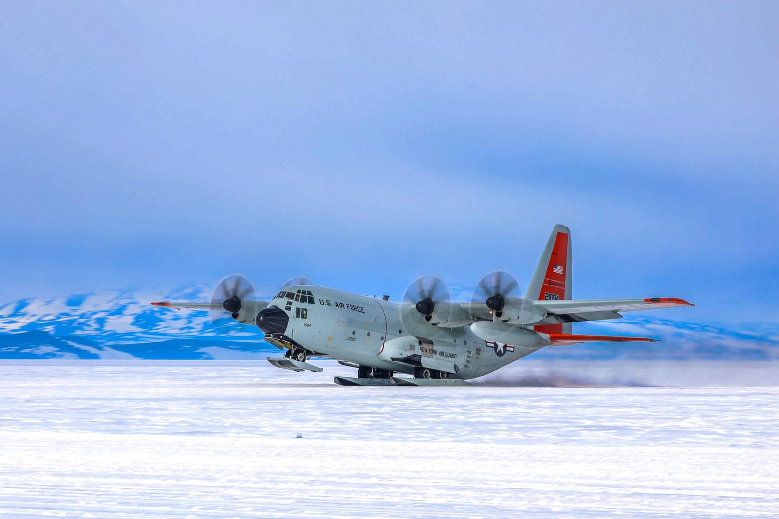 US Air Force moves closer to ski-equipped C-130J Hercules