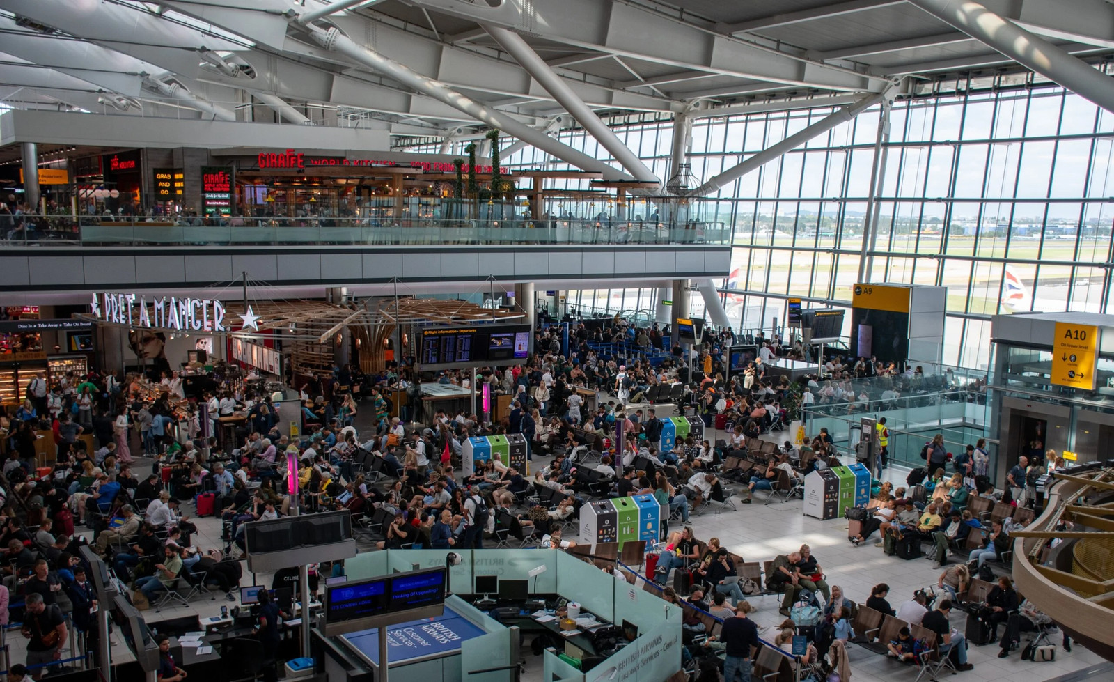 UK airports face further disruption after air traffic control failure