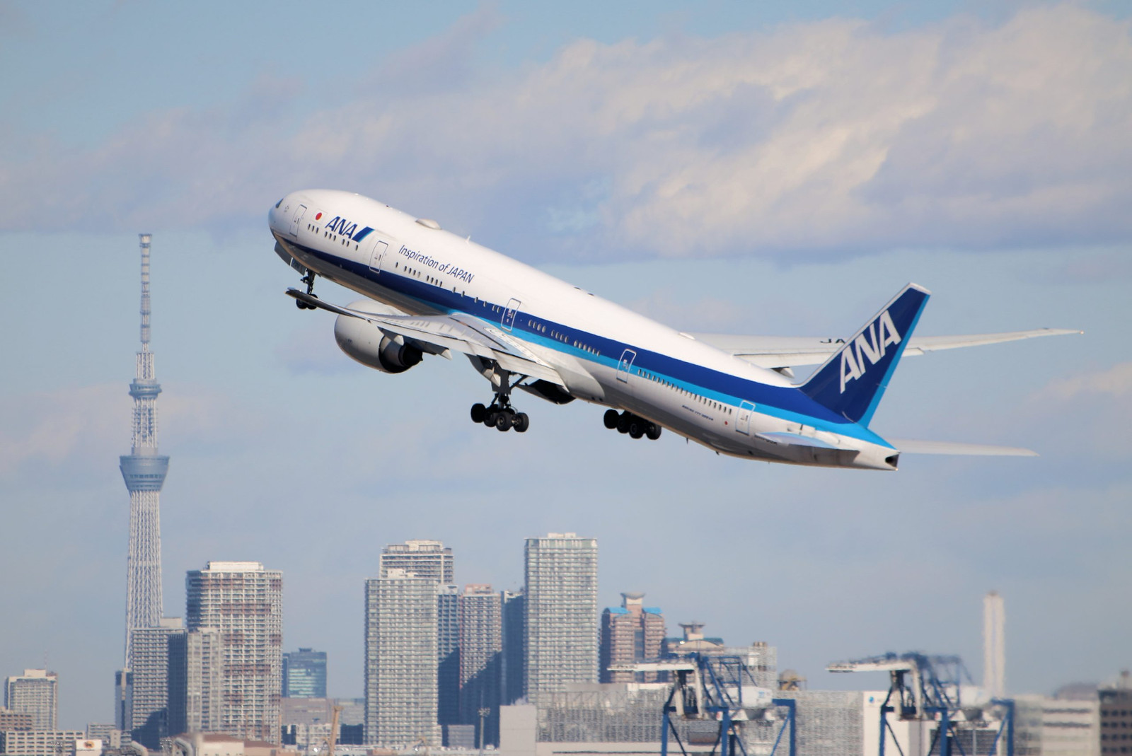 ‘Robust’ demand sees ANA maintain full-year profit guidance