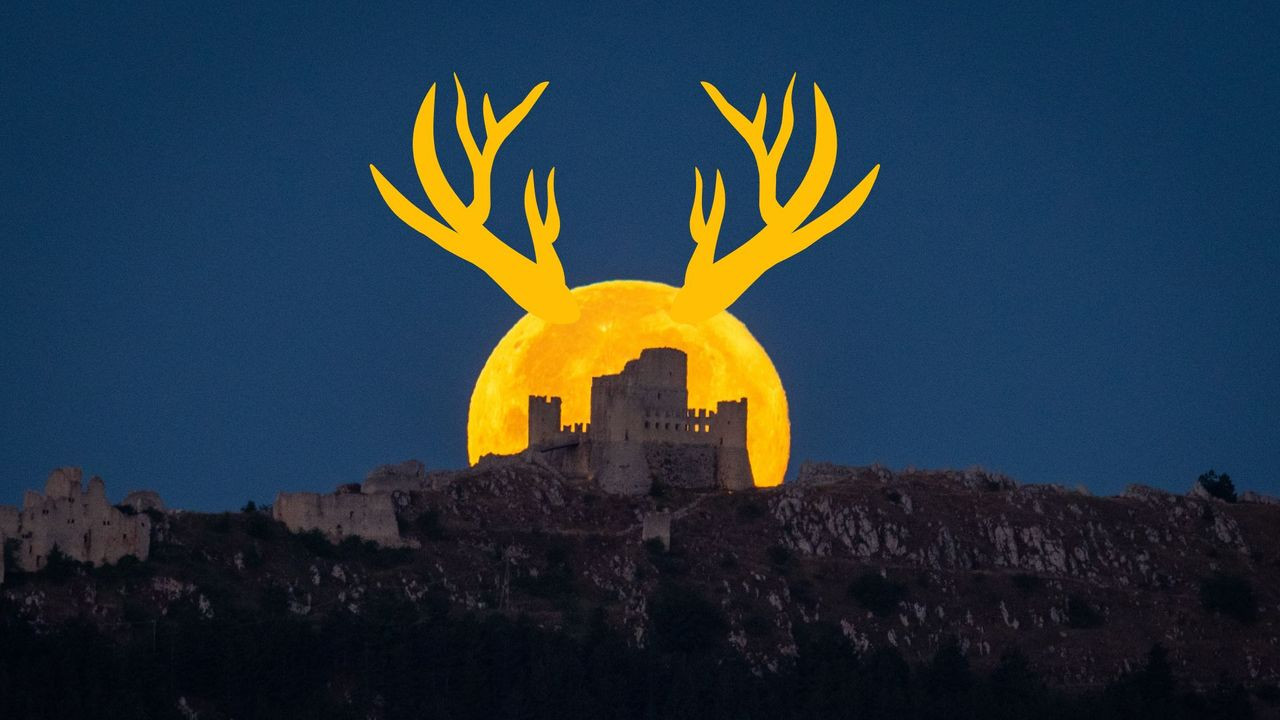 July's full Buck Moon leads a mini planet parade through the summer sky tonight