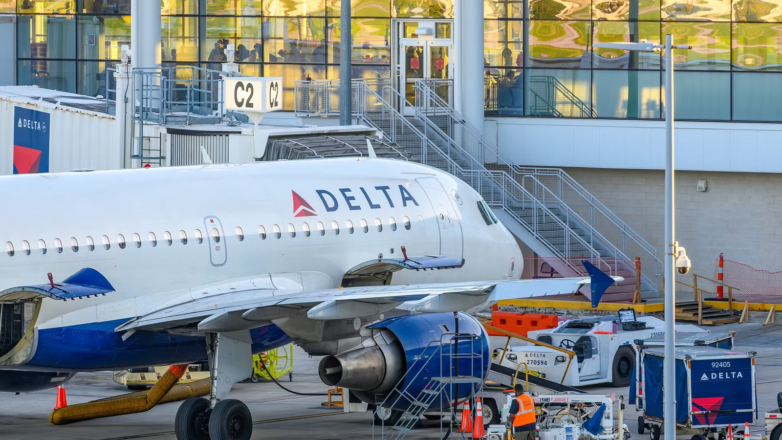 Pilots File Lawsuit Alleging Delta Air Lines Denied Paid Leave Amid Military Deployments