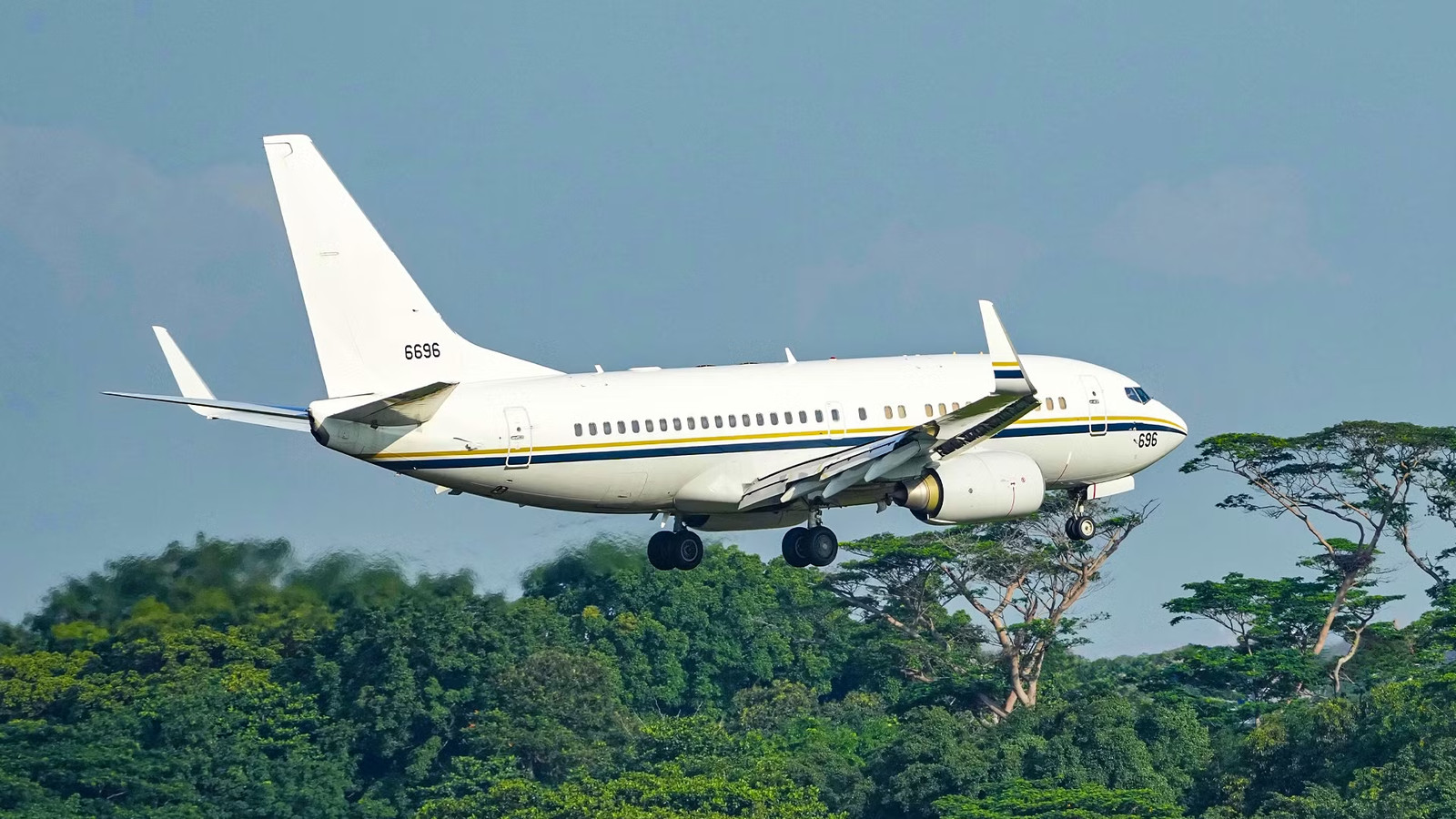 C-40A Clipper: The US Navy's Boeing 737 That Not Many Know Exists