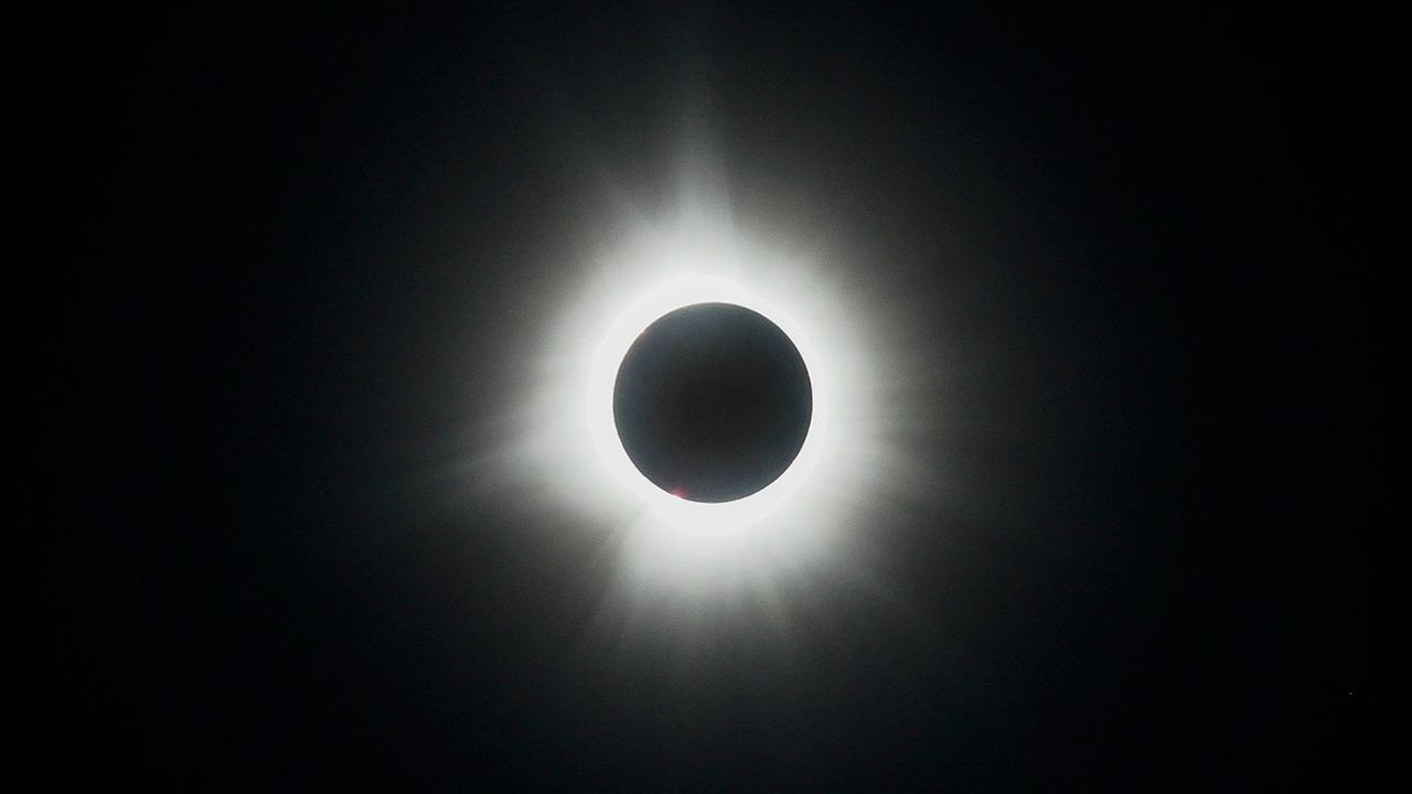 1 week to go until a dramatic total solar eclipse darkens the skies over Spain, Iceland and Greenland