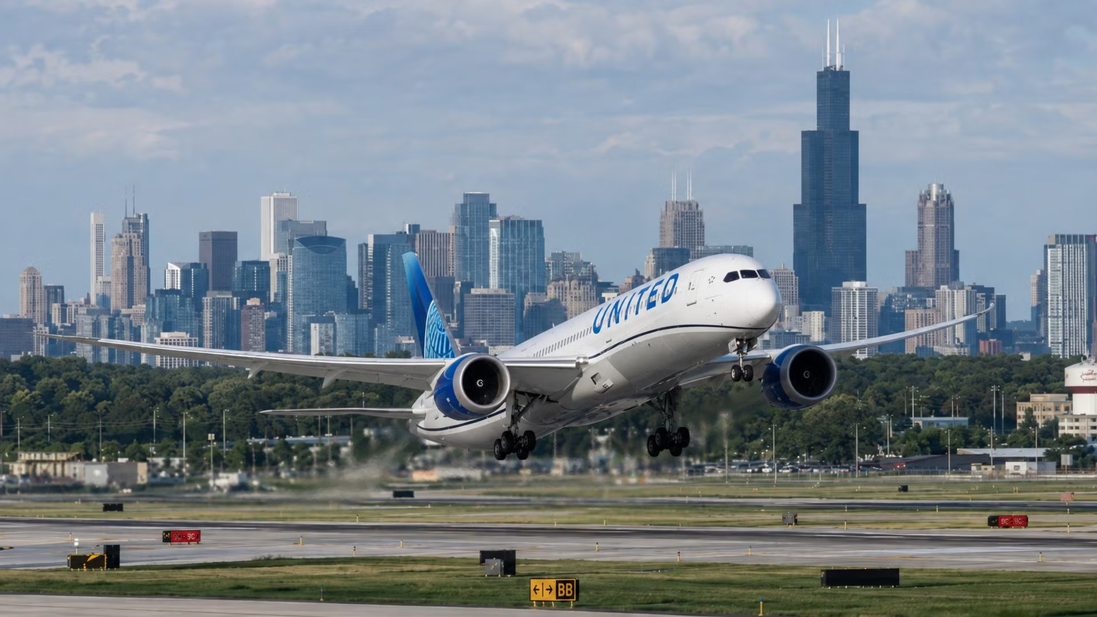 Running Out Of Gates: United & American Force O'Hare To Accelerate 24-Gate Concourse