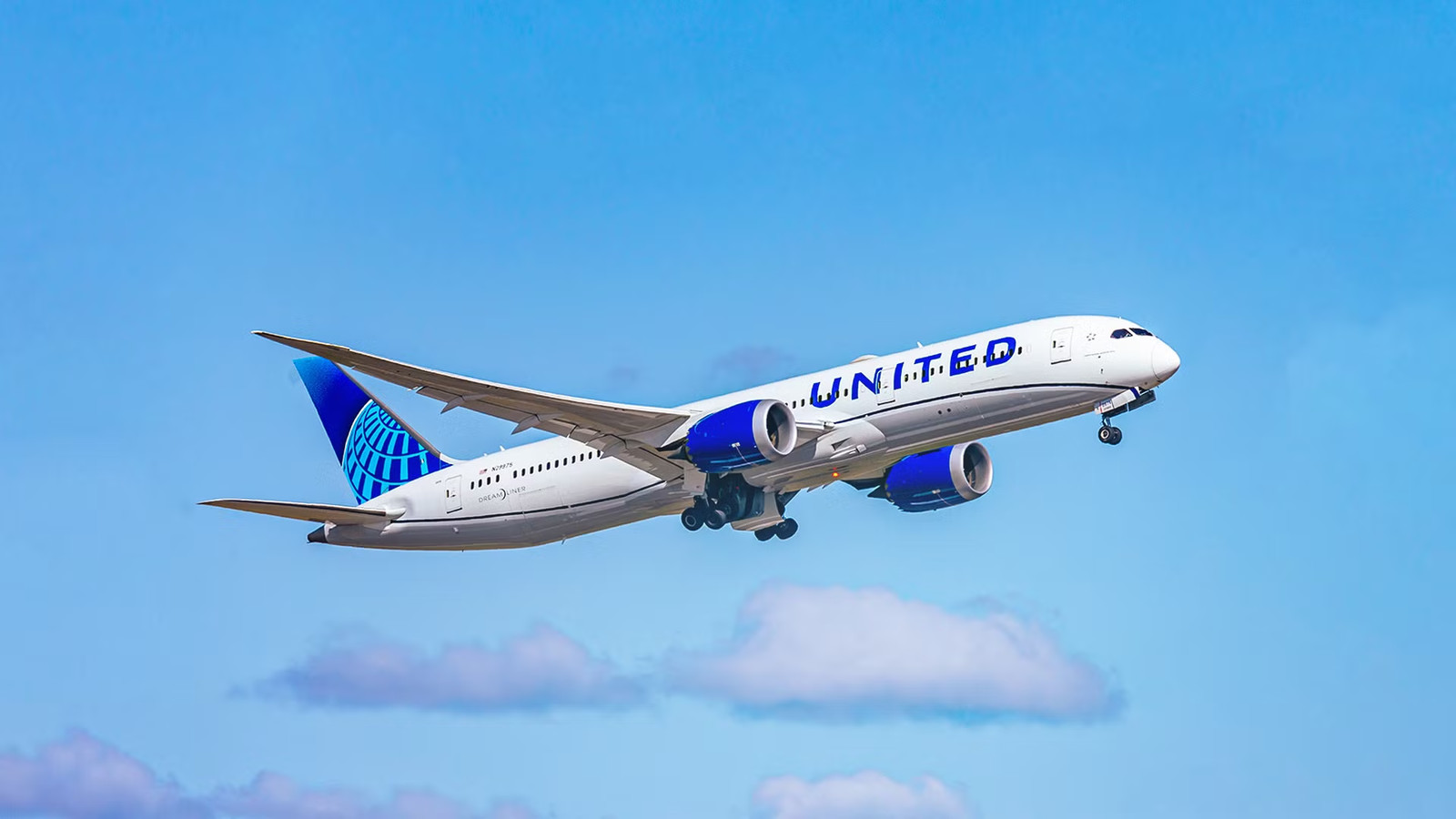 Why United Airlines Is Deliberately Removing 35 Seats From Its Boeing 787-9 Dreamliner On Houston Long-Hauls