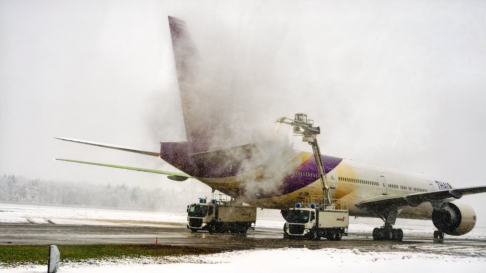 How Much Does It Cost An Airline To De-Ice A Boeing 777?
