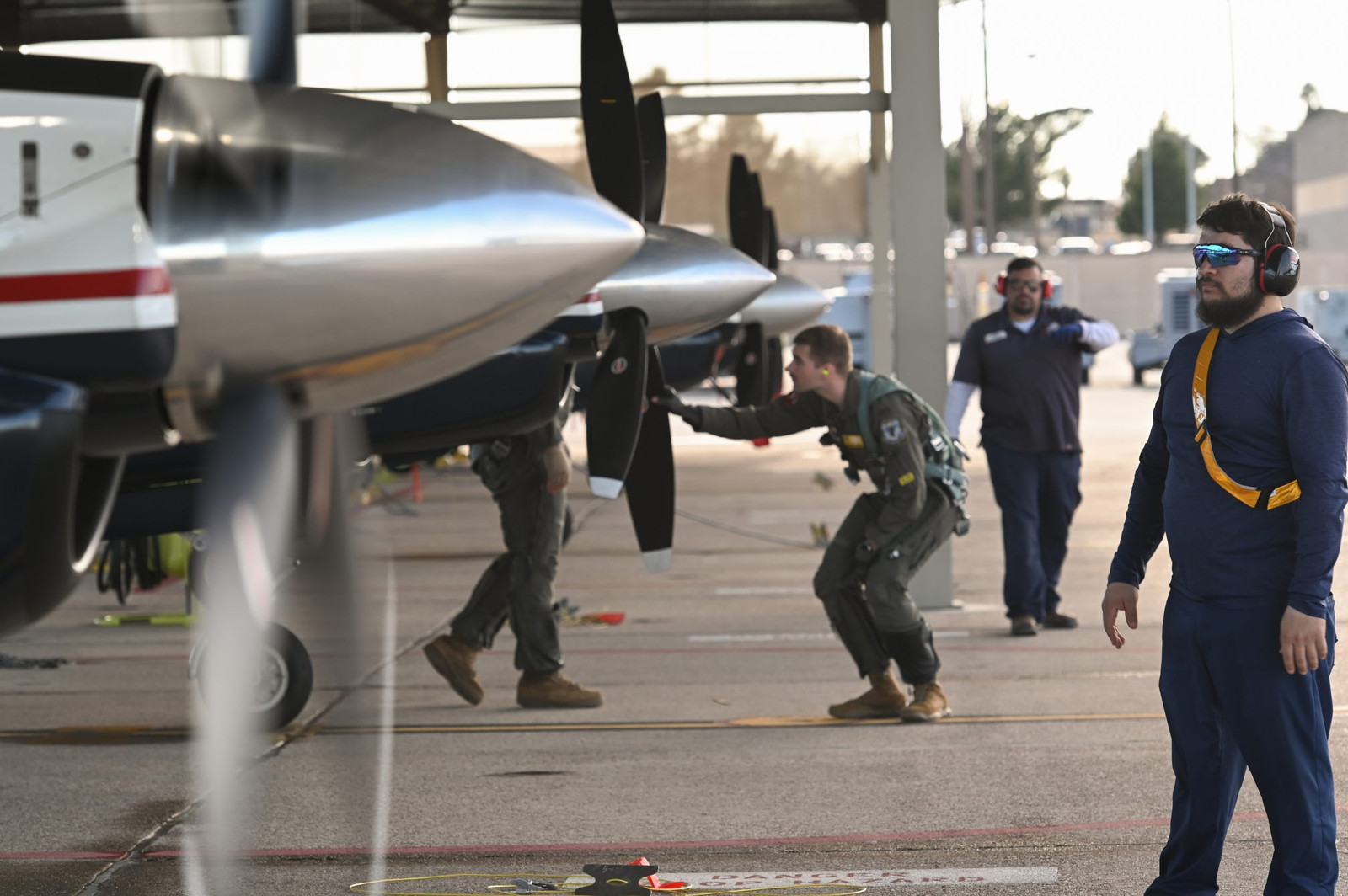 US Air Force turns to private flight schools to solve pilot shortage