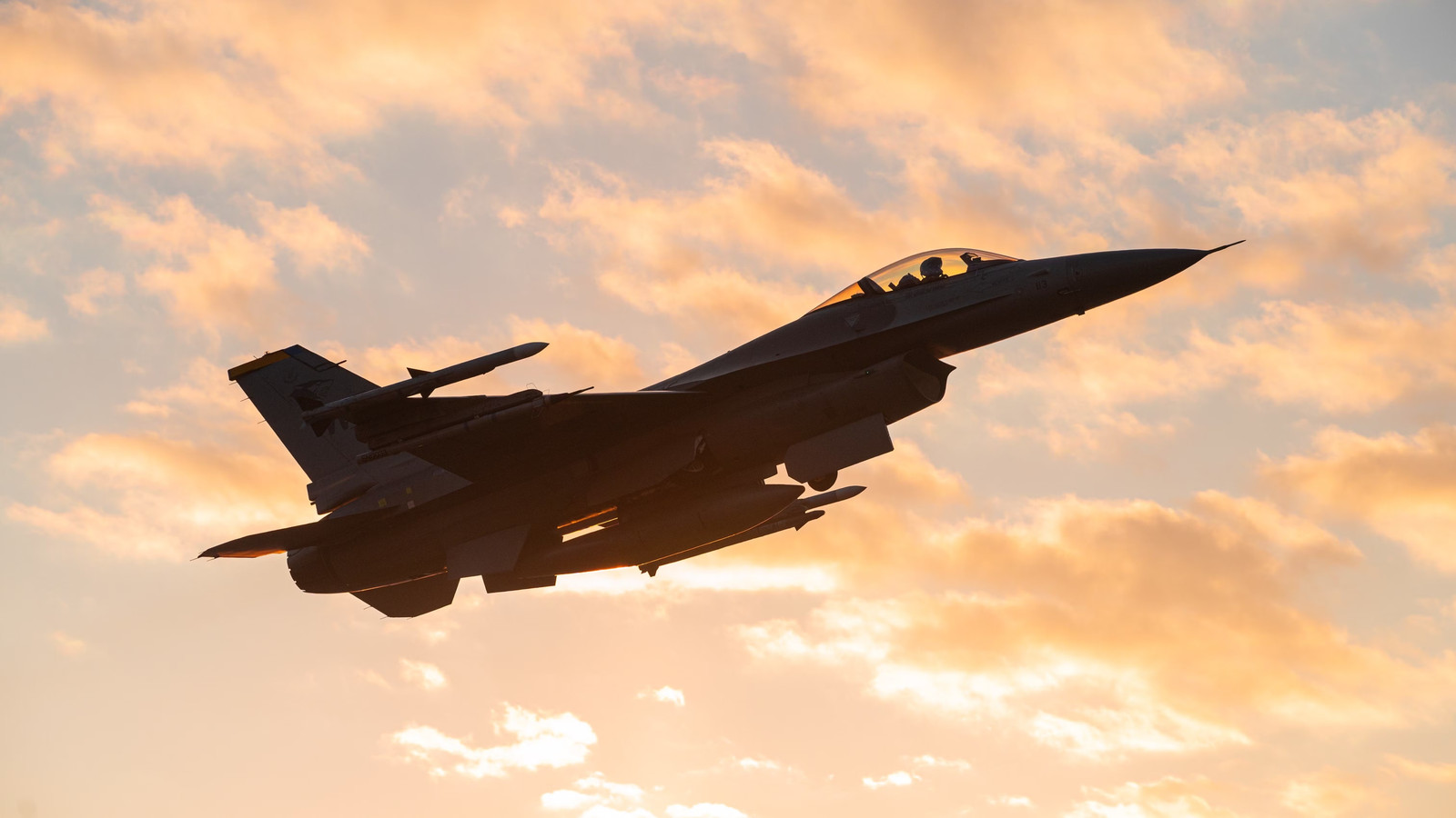 US F-16 Crashes Near Air Force Base In Germany; Pilot Ejected & Injured