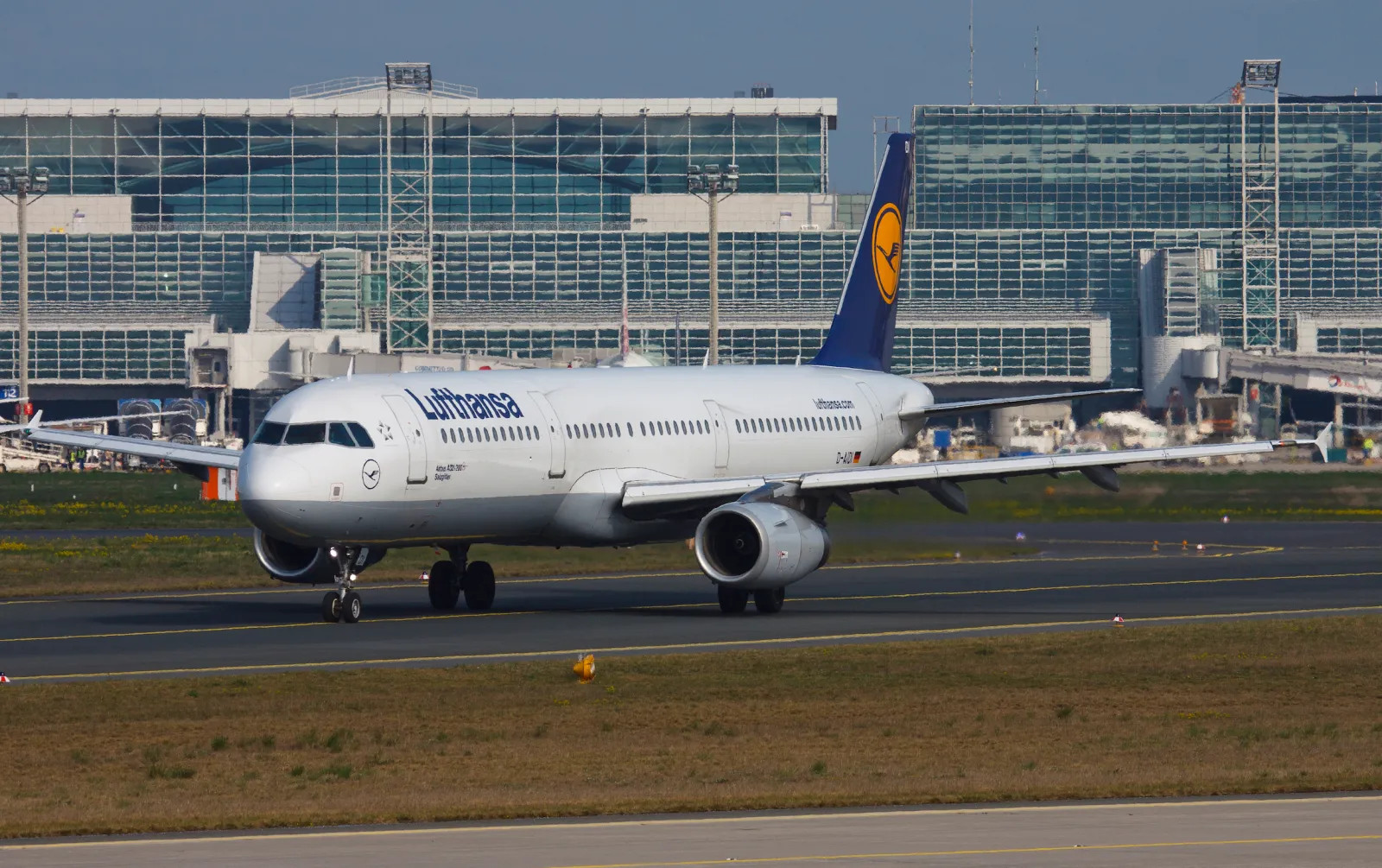 Lufthansa Adjusts Guidance as Fuel Shock Continues
