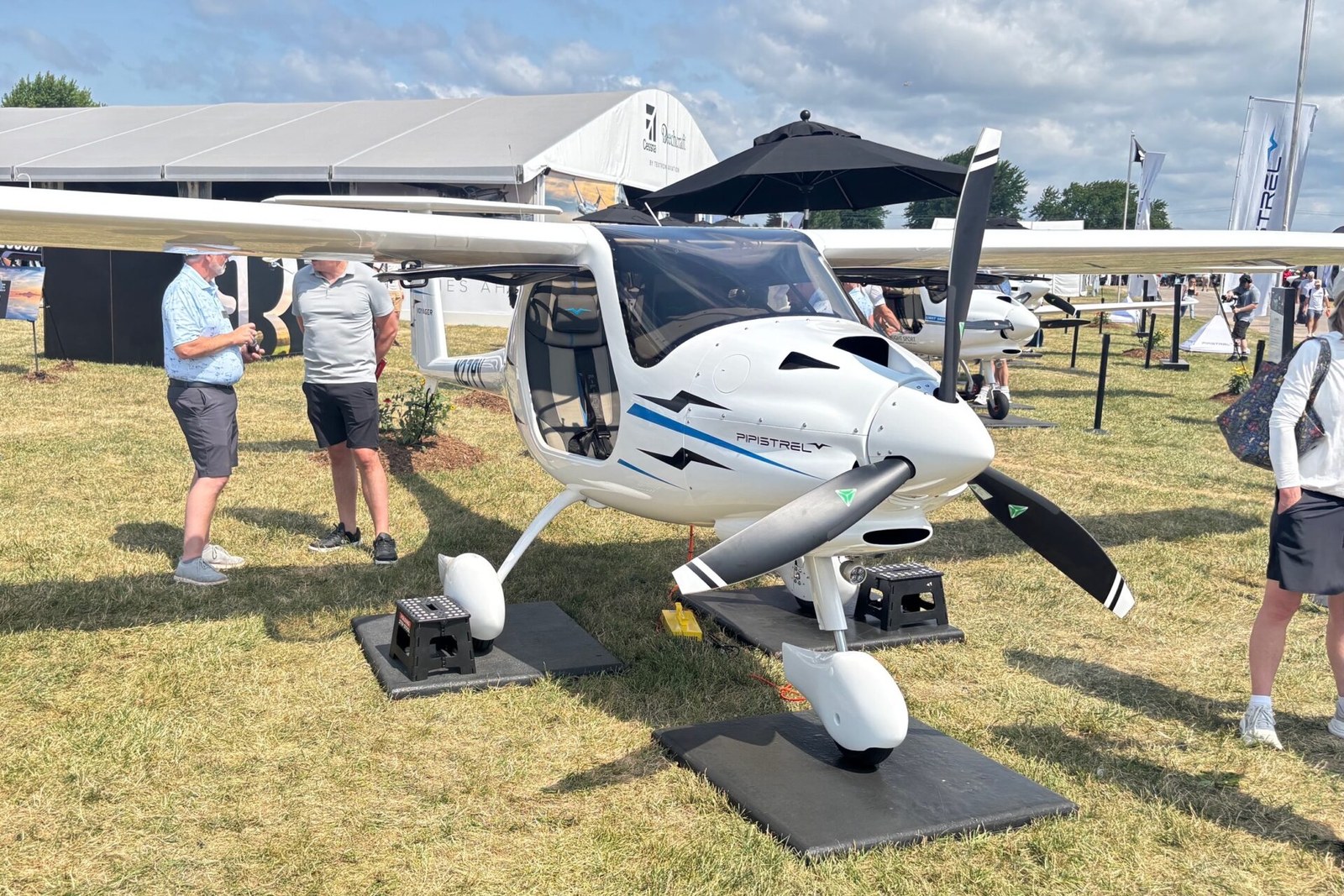 Pipistrel debuts MOSAIC-ready Voyager trainer at AirVenture