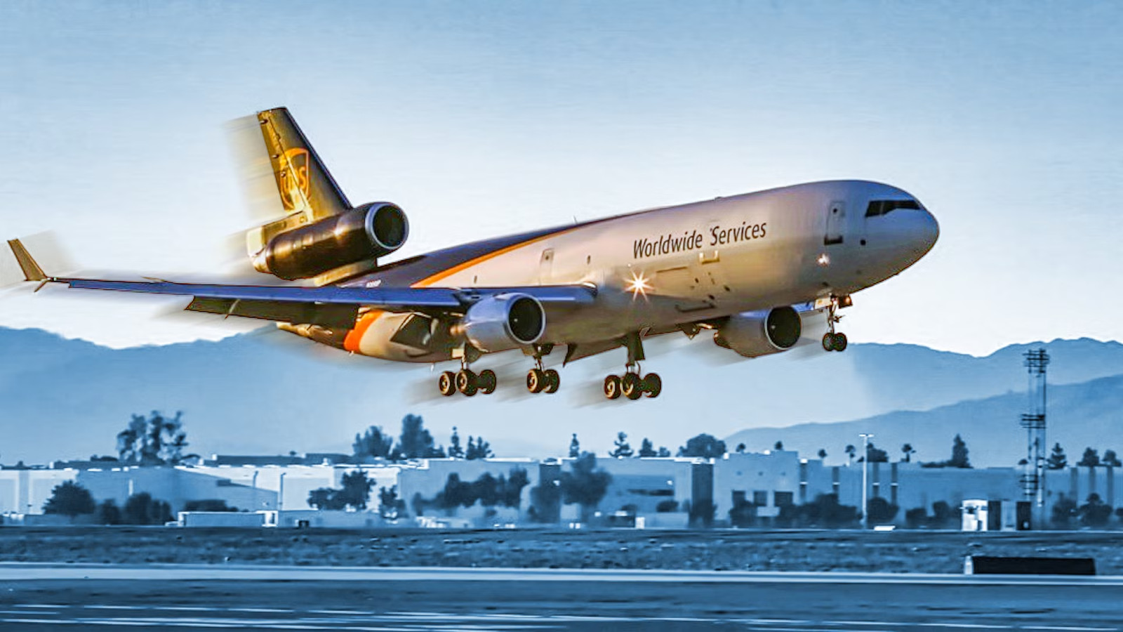 How The McDonnell Douglas MD-11's 3-Engine Design Created Handling Problems That Ended Its Passenger Career