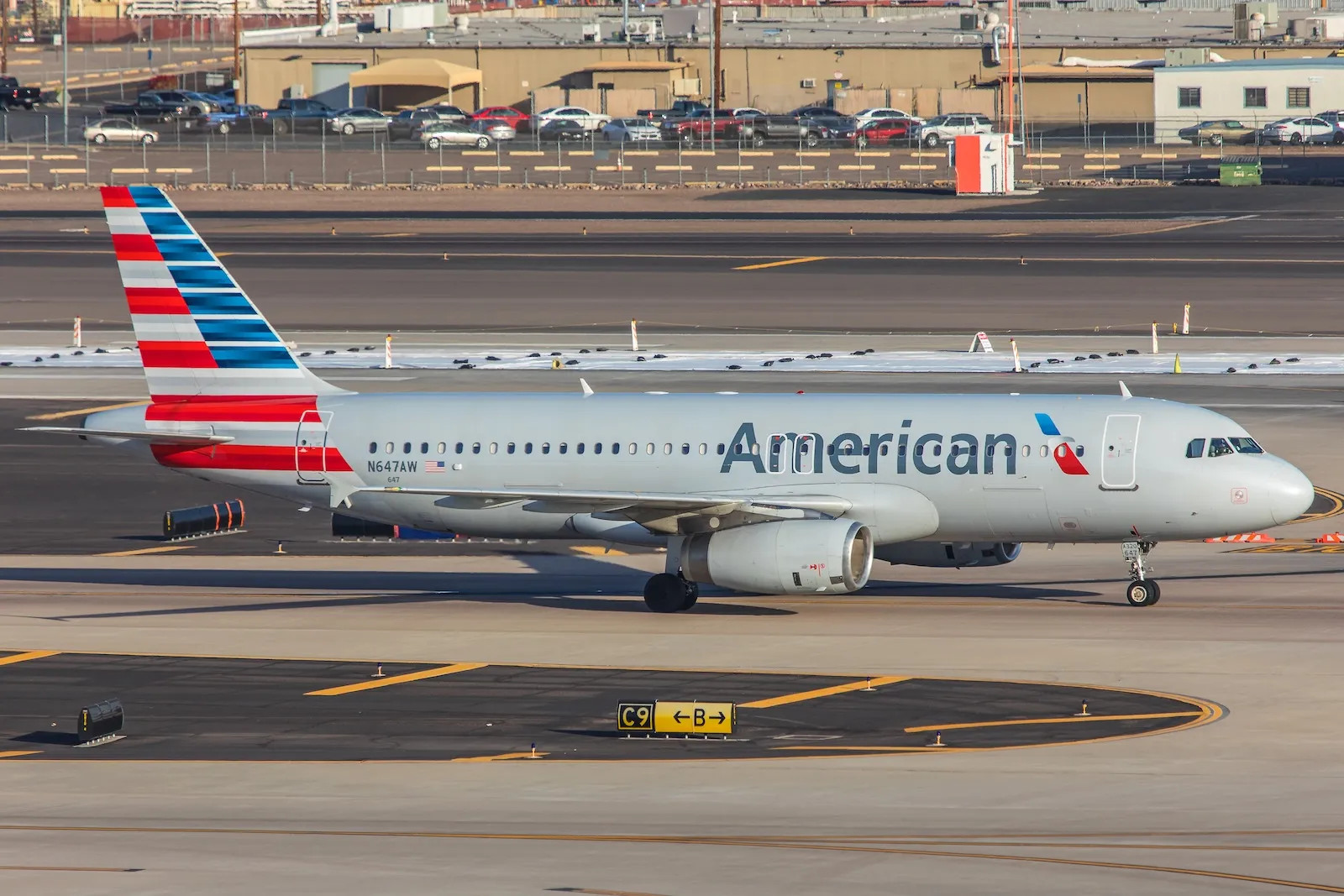 American Lets Loyalty Members Mix Miles, Cash For Tickets