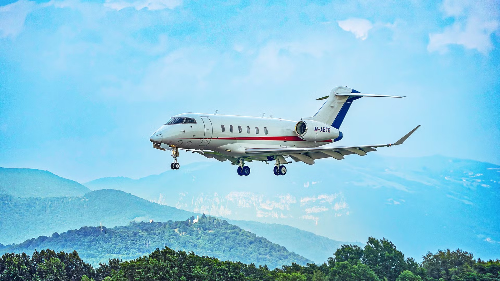 Why This Ultra-Low-Cost Airline Secretly Operates A Fleet Of Four Private Jets