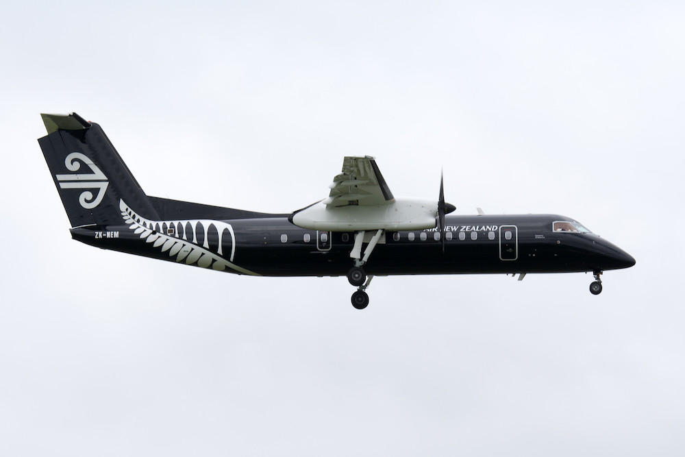 Dash 8 pilots forgot to reinstate prior descent mode before low approach at night to Timaru
